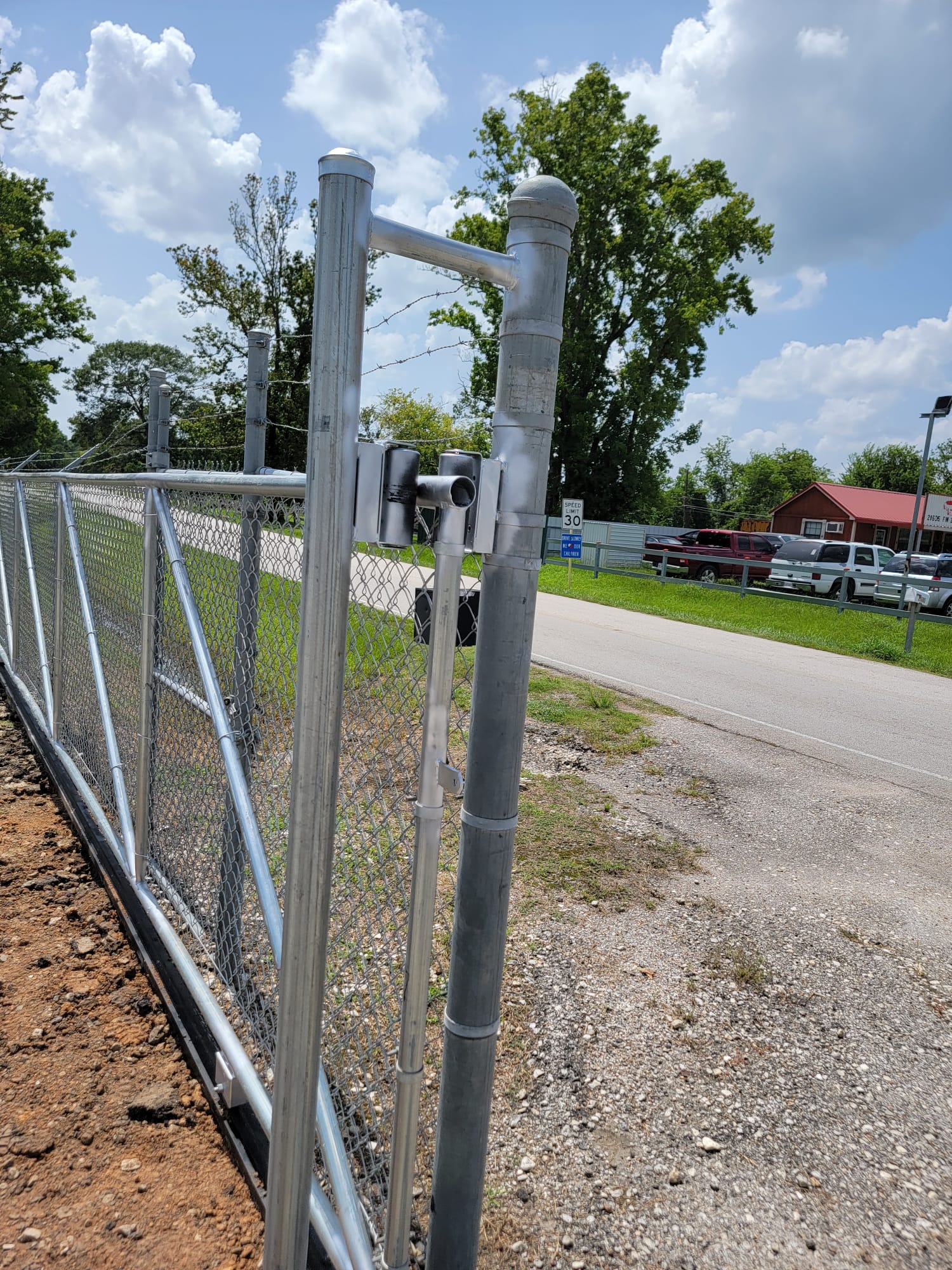 Chainlink Fence Installation 77025: Affordable &amp; Durable Solutions